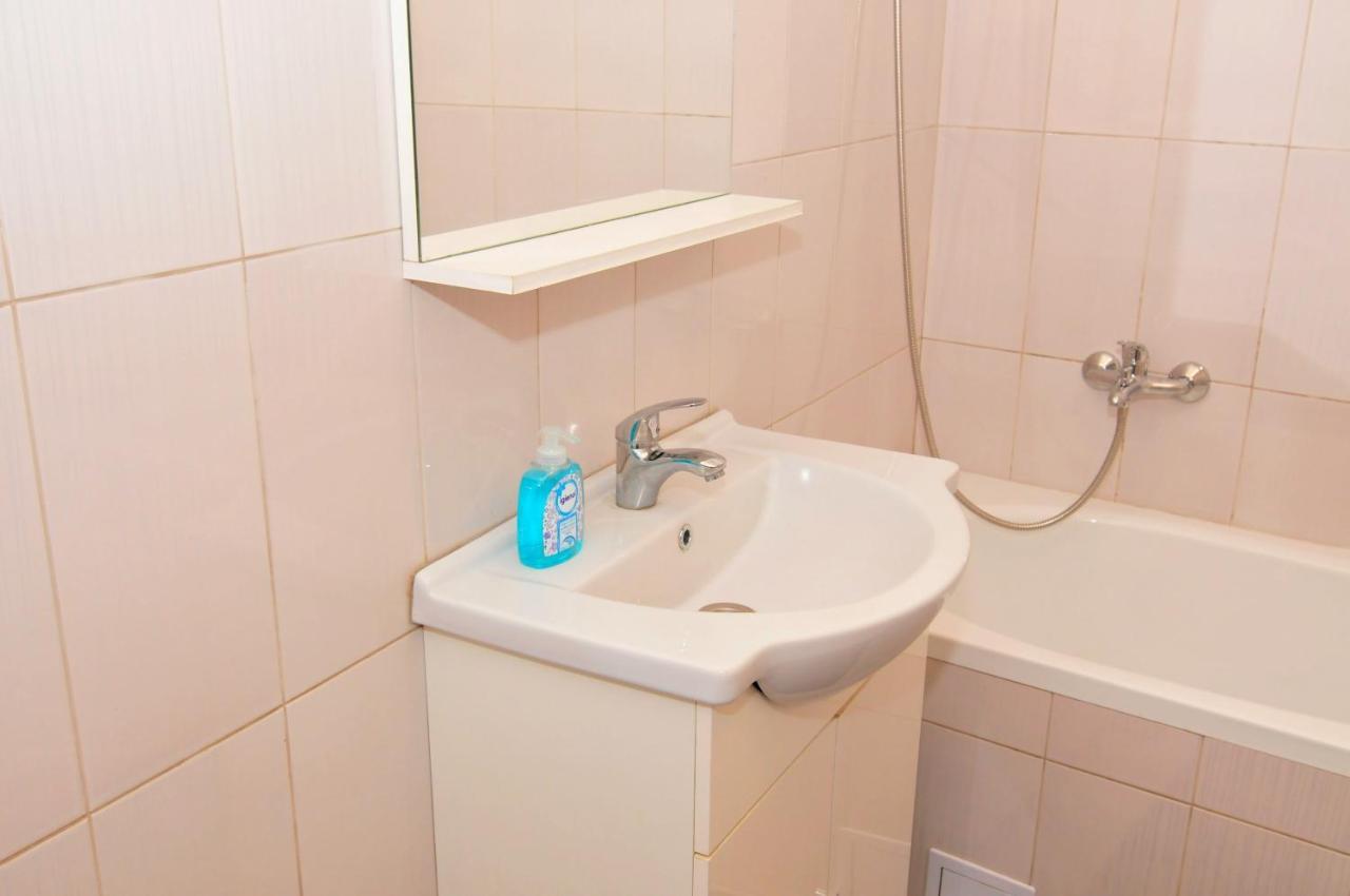 Târgu-MureşApartament 6 Centralアパートメント エクステリア 写真
