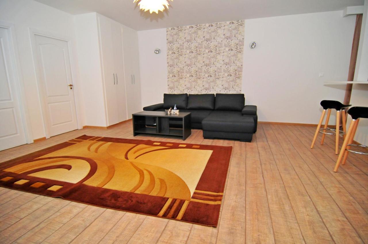 Târgu-MureşApartament 6 Centralアパートメント エクステリア 写真