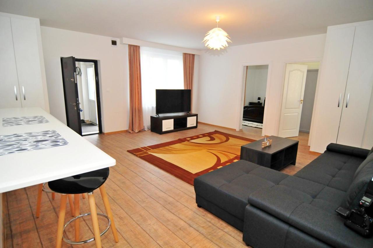Târgu-MureşApartament 6 Centralアパートメント エクステリア 写真