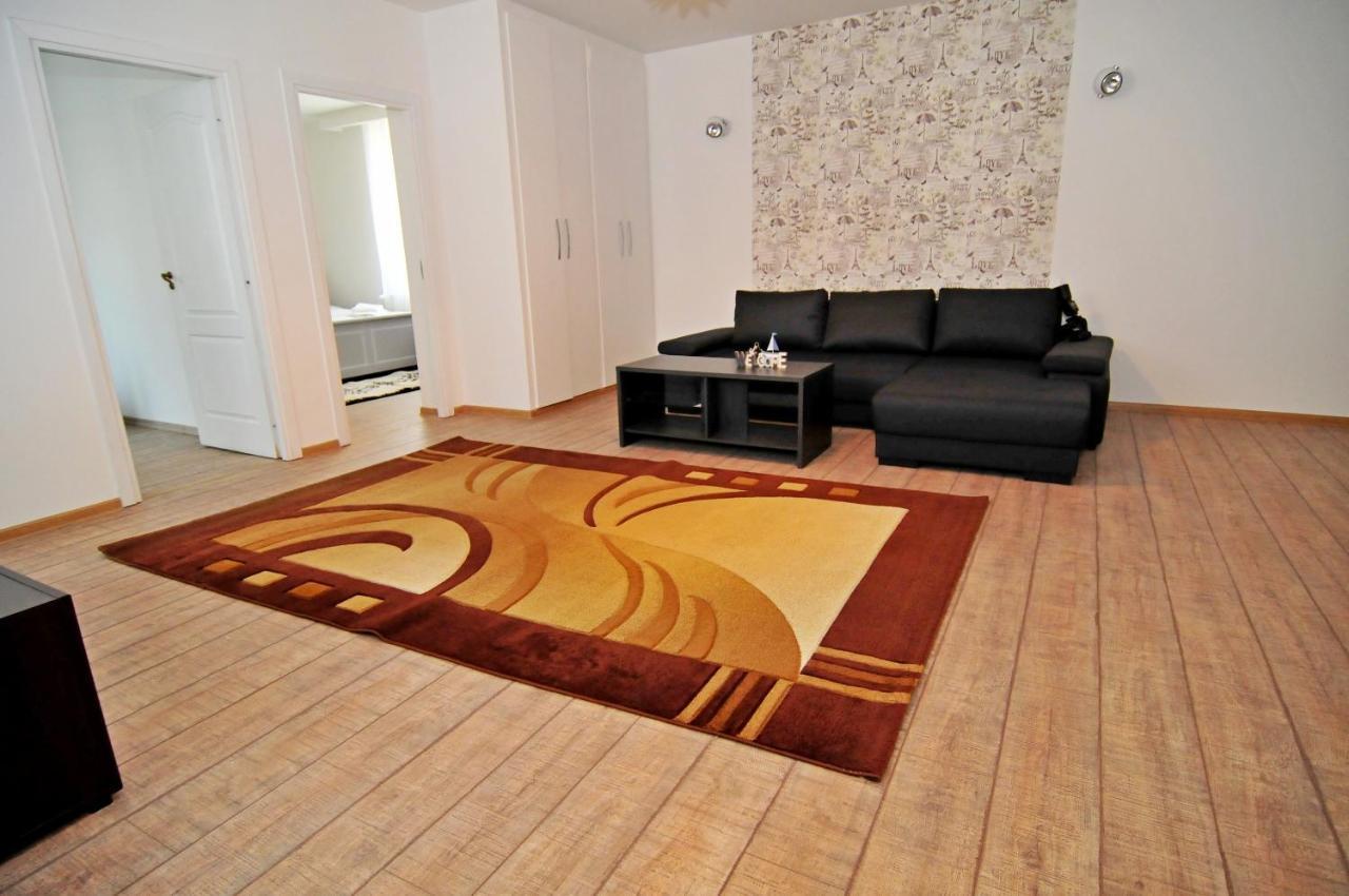 Târgu-MureşApartament 6 Centralアパートメント エクステリア 写真
