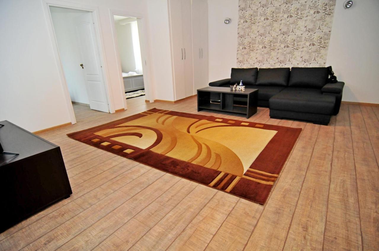 Târgu-MureşApartament 6 Centralアパートメント エクステリア 写真