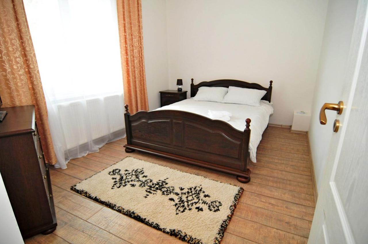 Târgu-MureşApartament 6 Centralアパートメント エクステリア 写真